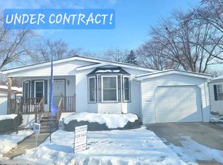 1059 Bayside Rd #225, Elgin, IL 60123