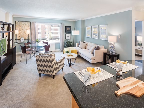 Berkeley style living/dining room