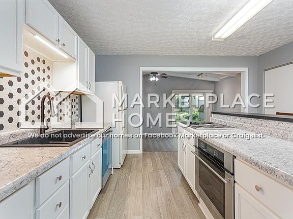 4th image of 414 Hilltop Dr