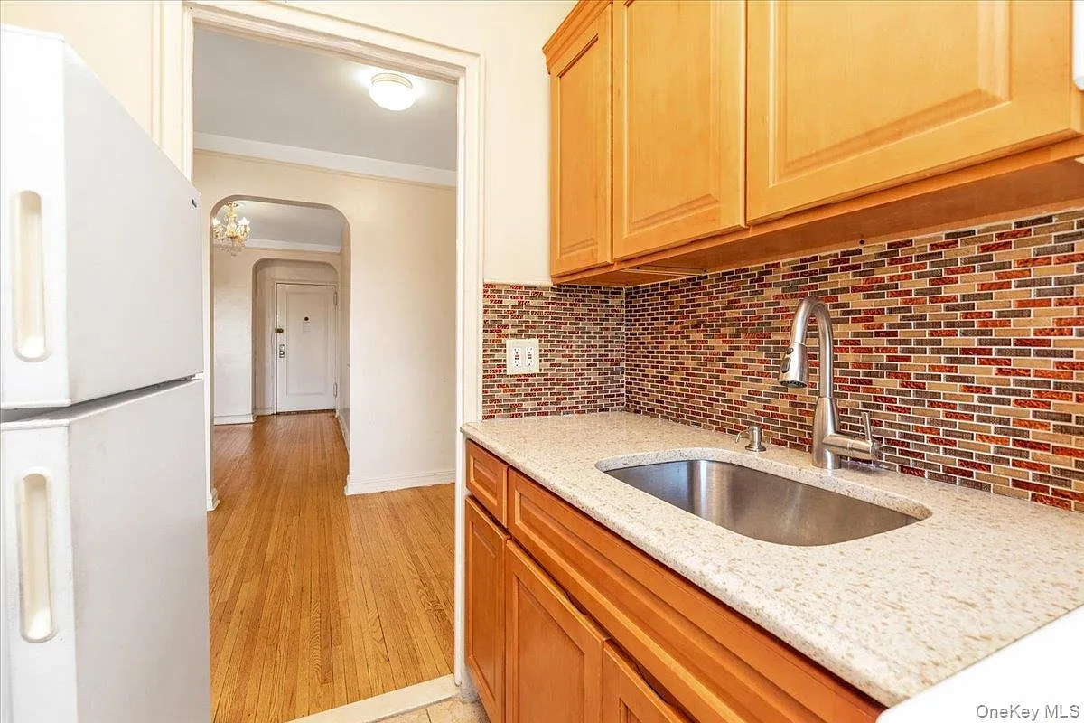 1 bed, 1.0 bath, $2,100 — Photo 4