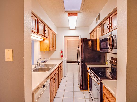 5th image of 505 Oppenheimer Dr APT 1051