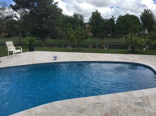 112 Cambridge Ln, Royal Palm Beach, FL 33411