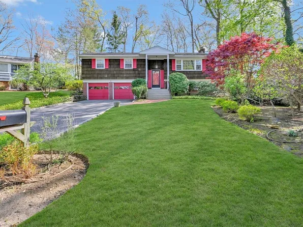 4 Laconia Court, East Northport, NY 11731