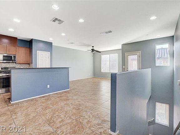 3rd image of 4523 Townwall St