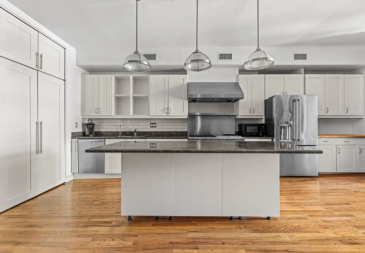 130 Watts Street — Photo 3