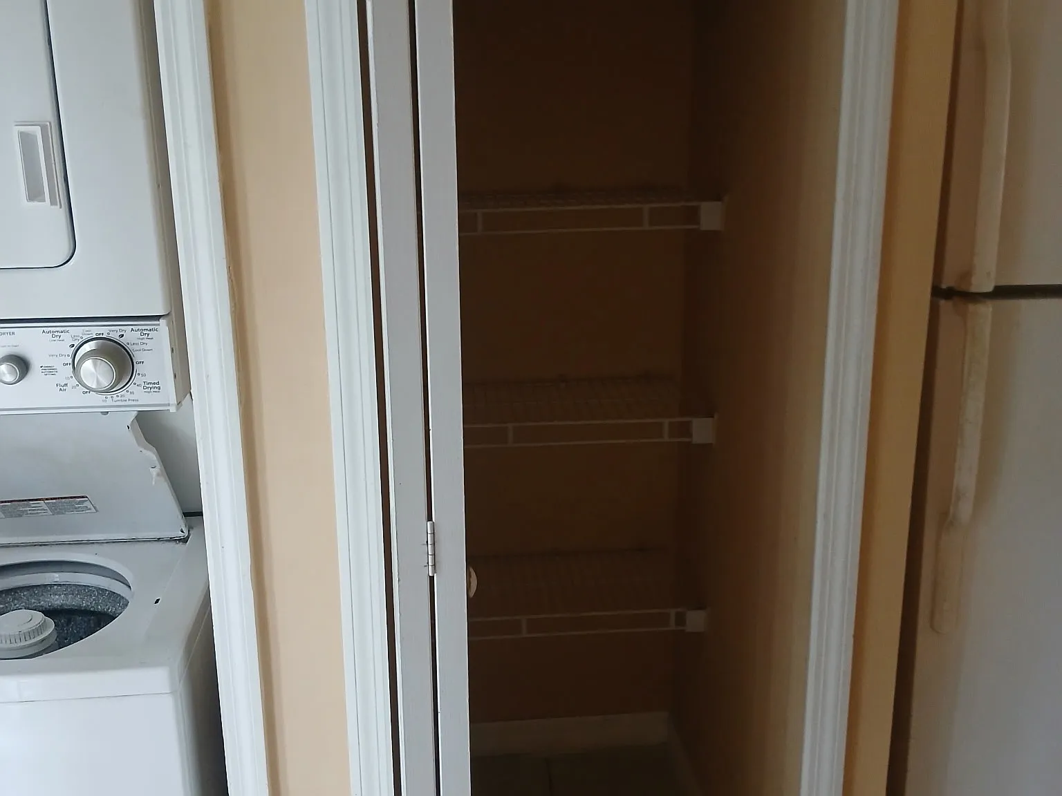 2 bed, 822 sqft, $2,200 — Photo 2
