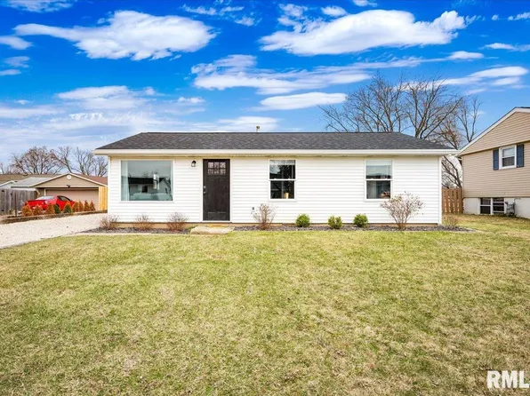 512 Rosewood Dr, Washington, IL 61571