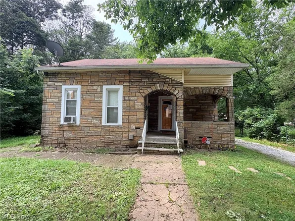 572 East Ave, Akron, OH 44320