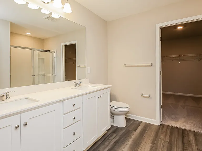 265 Pond Ct — Photo 12