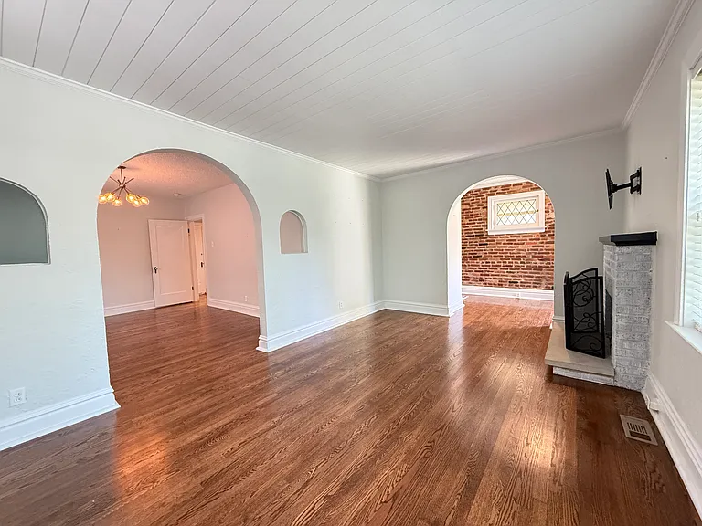 5648 Goethe Ave — Photo 10