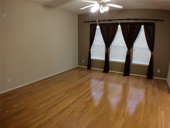 2nd image of 8661 Davis Dr