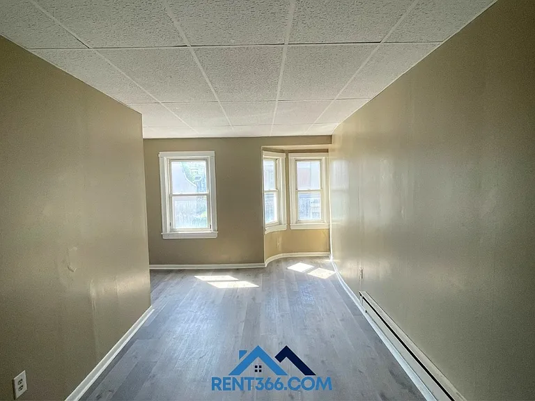 929 Center St #2 — Photo 10