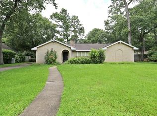 2007 Lake Village Dr, Humble, TX 77339