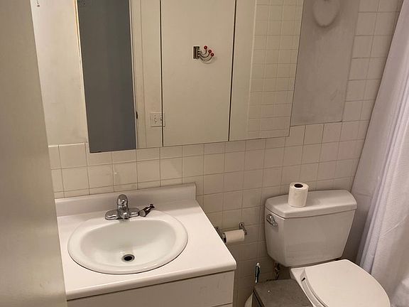 4th image of 527 E 6th St #2E