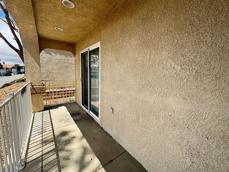 2416 W Valley Vis — Photo 28