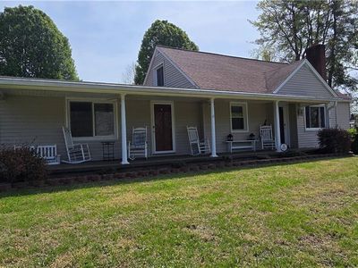 141 New St, Mount Airy, NC, 27030