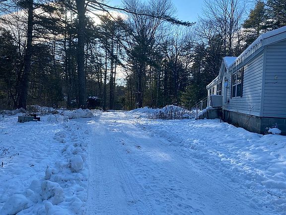 3rd image of 9 Wadhams Heights Ln
