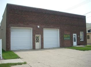 16 Cleveland Ave E, Winnebago, MN 56098