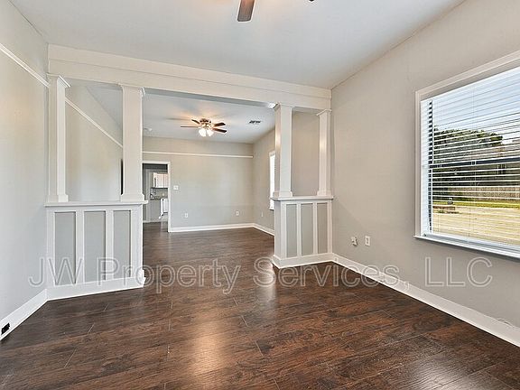 2nd image of 1501 Desire St