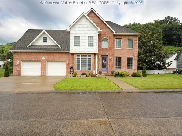 608 River Downs Dr, Logan, WV 25601