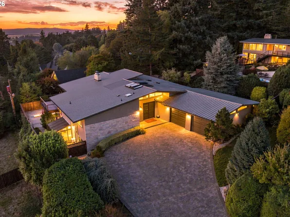 12533 SW 55th Pl, Portland, OR 97219