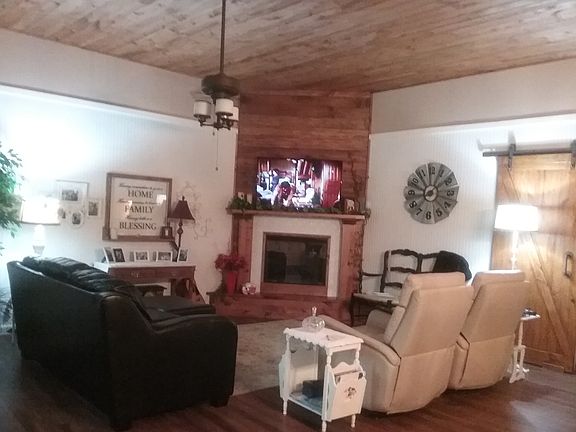 3rd image of 5289 W Park Ln