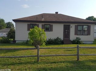 38 Mathews Ave, Waterville, ME 04901