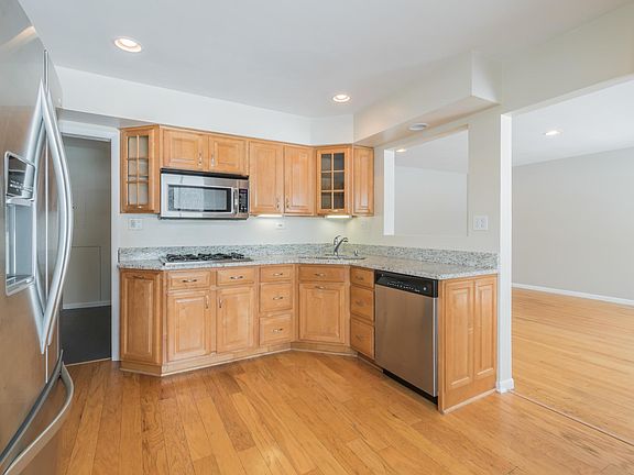 4th image of 419 S Linden Ave