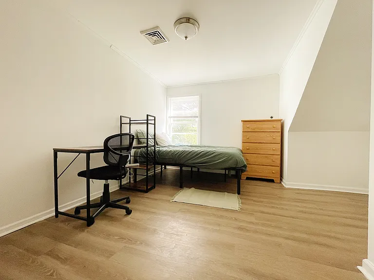 1113 W Hill Streetapt #2 — Photo 16