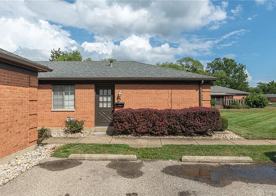 2nd image of 2305 Bracken Pl