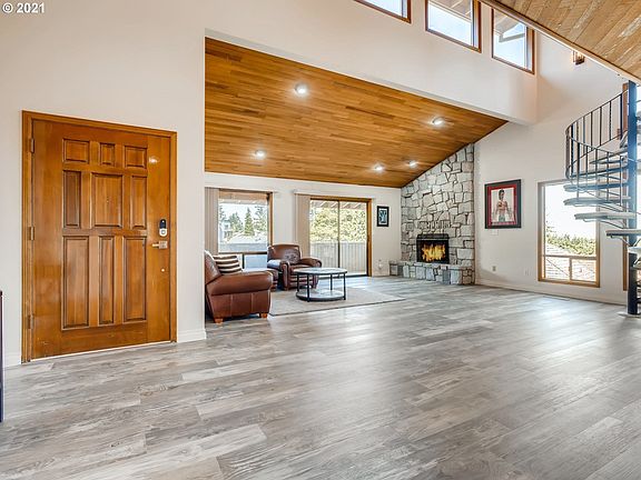 3rd image of 6533 Artemis Ln
