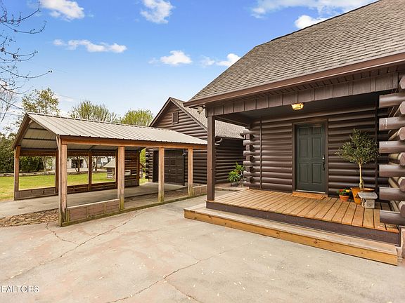 44th image of 284 Savannah Shores Dr