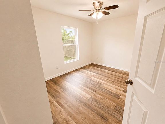 5th image of 14147 SE 34th Ct
