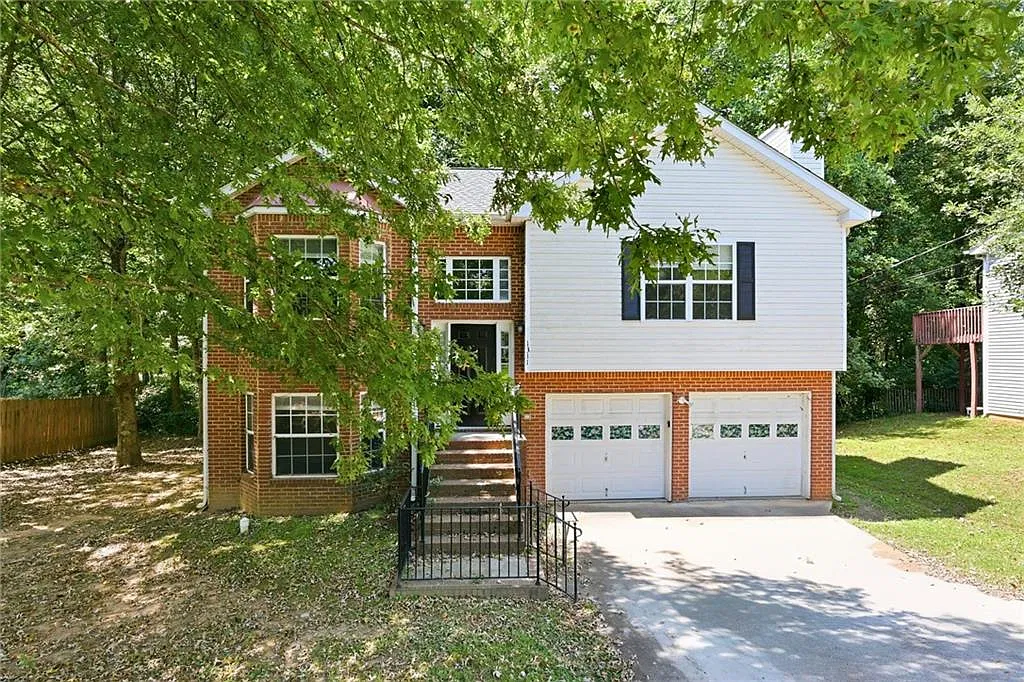 3 bed, 2.0 bath, 1612 sqft, $1,760 — Photo 1