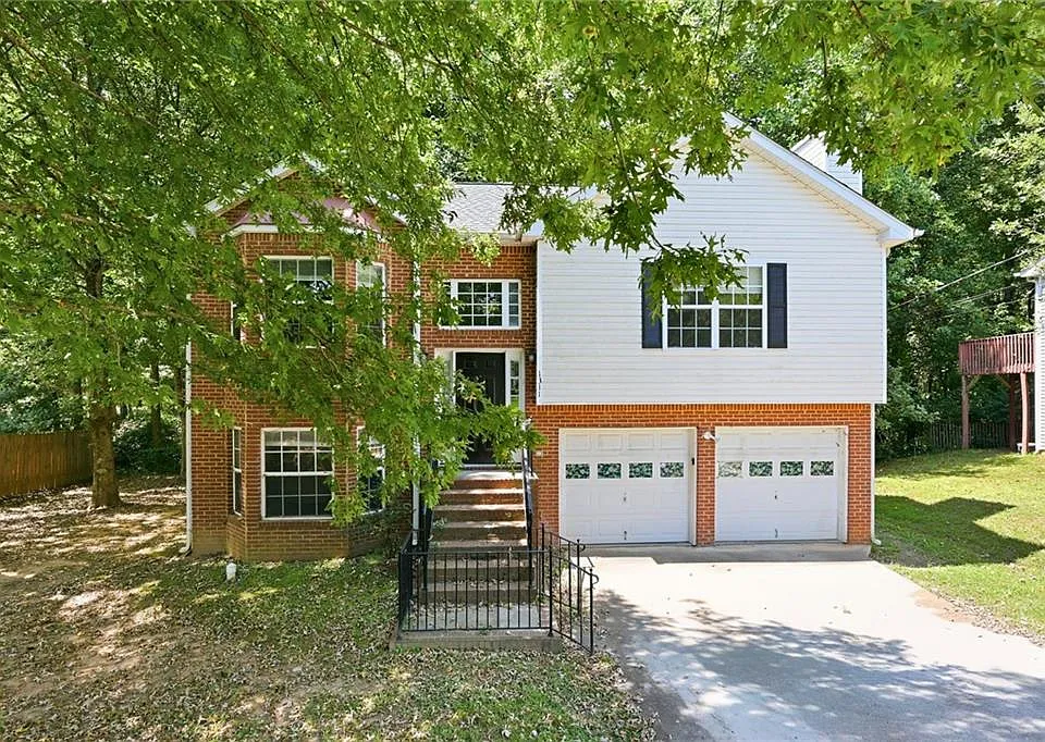 1311 Birch Ct