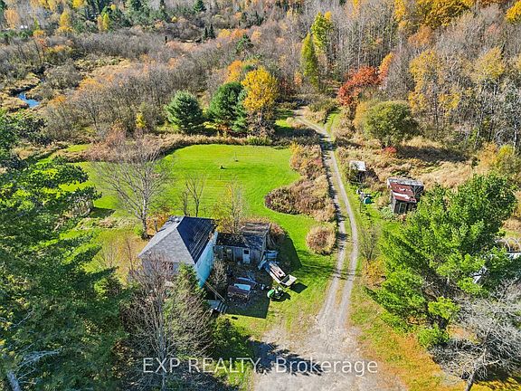 5th image of 982 Raymond Rd