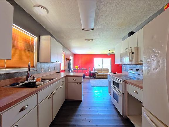 3rd image of 1704 Center St