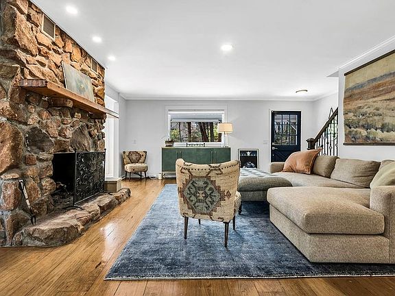 4th image of 12 Providence Way