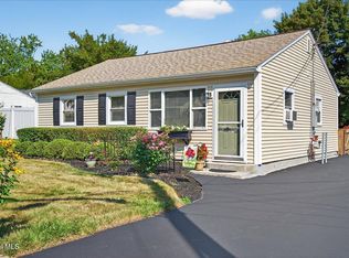 11 Riverview Dr, Niskayuna, NY 12309