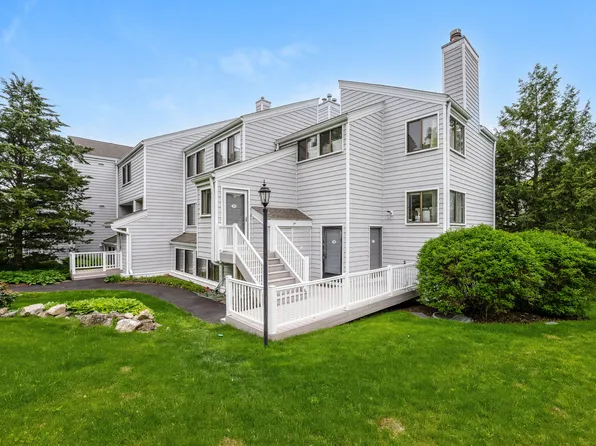 98 Rowayton Woods Drive #98, Norwalk, CT 06854