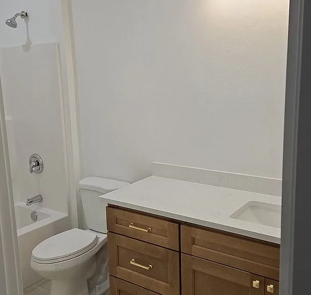910 5th Ave NE #A-B — Photo 16