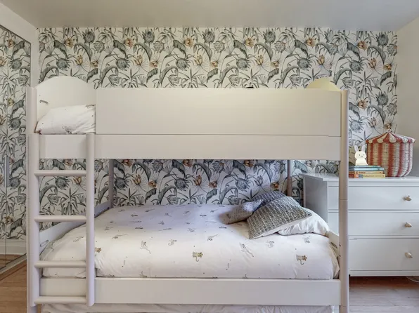 150 Burns Street image 16 of 27