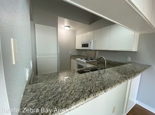 160 Courtyards E, Windsor, CA 95492