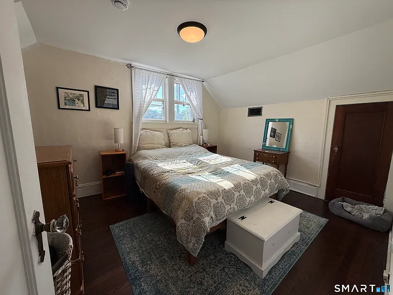 21 Elgin Ave — Photo 24