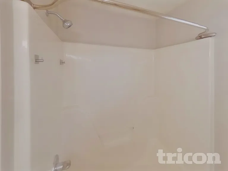 1258 Tiree Dr — Photo 7