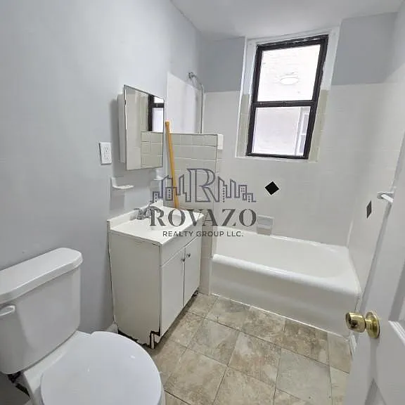 160 Ellis Ave #405 — Photo 5