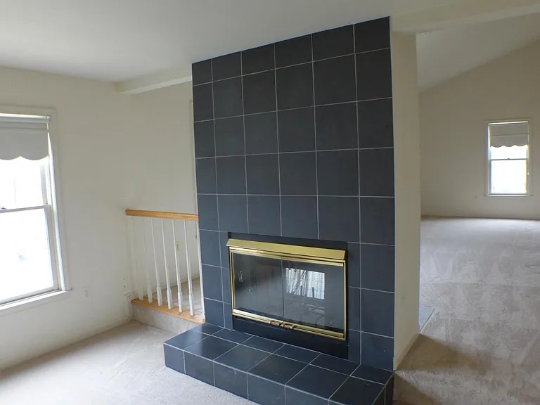 10008 Manor Pl — Photo 28