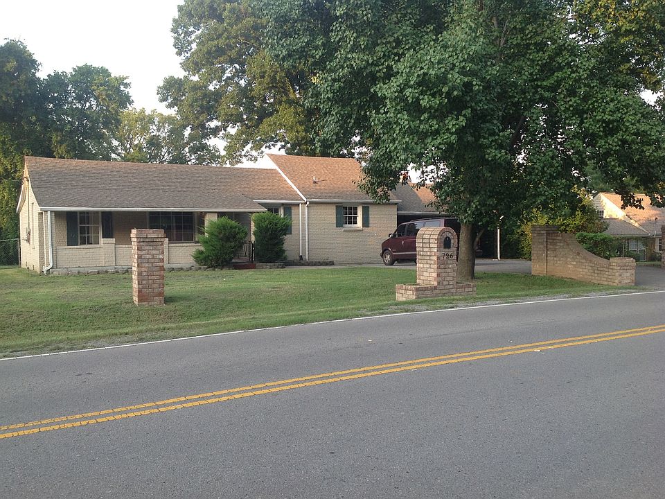 Facing Drummond Dr.