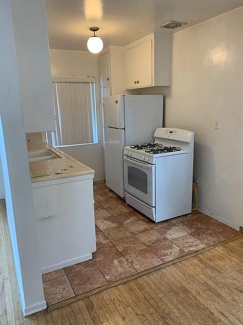 1st image of 3743 Westwood Blvd #1/2