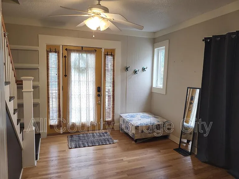 311 Retreat St — Photo 3